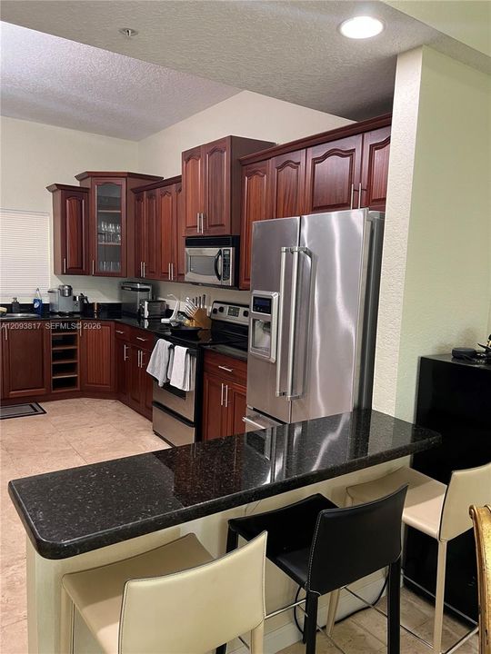En Venta: $244,000 (2 camas, 2 baños, 1424 Pies cuadrados)