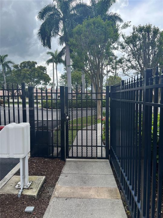 En Venta: $244,000 (2 camas, 2 baños, 1424 Pies cuadrados)