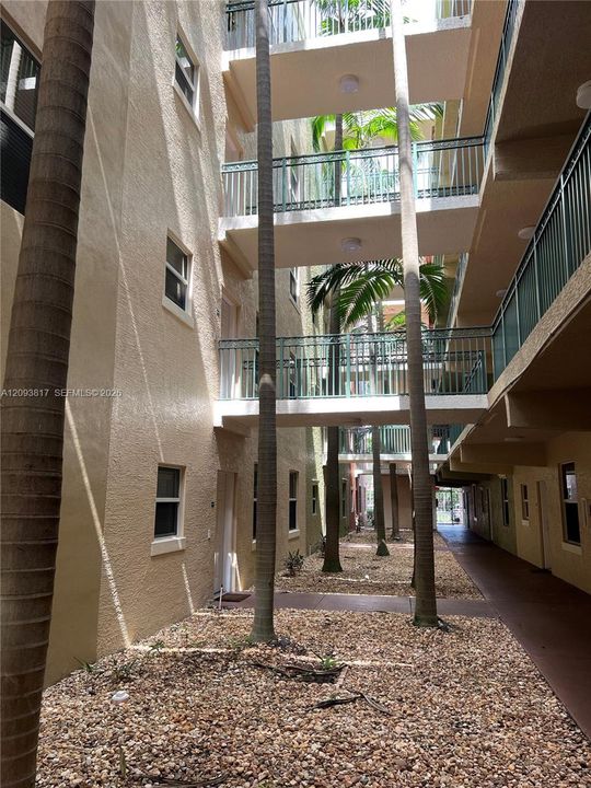En Venta: $244,000 (2 camas, 2 baños, 1424 Pies cuadrados)