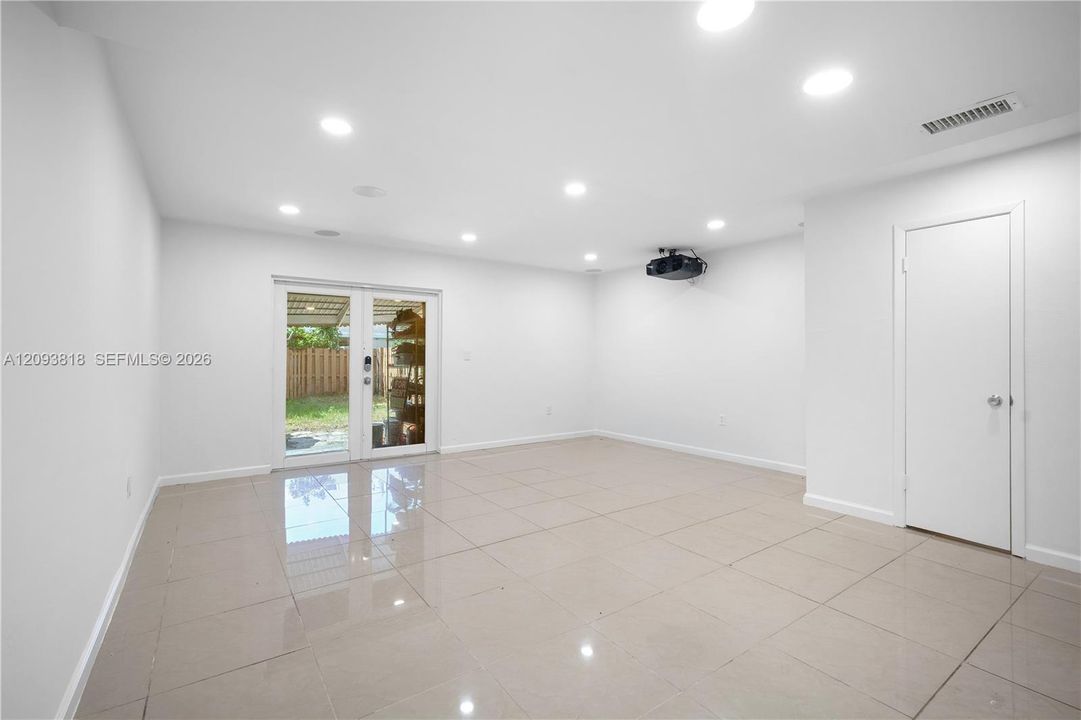 En Venta: $375,000 (2 camas, 1 baños, 1116 Pies cuadrados)