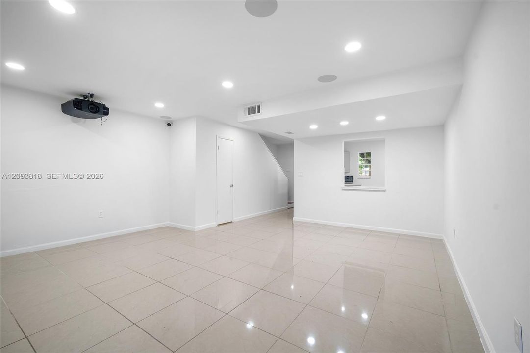 En Venta: $375,000 (2 camas, 1 baños, 1116 Pies cuadrados)