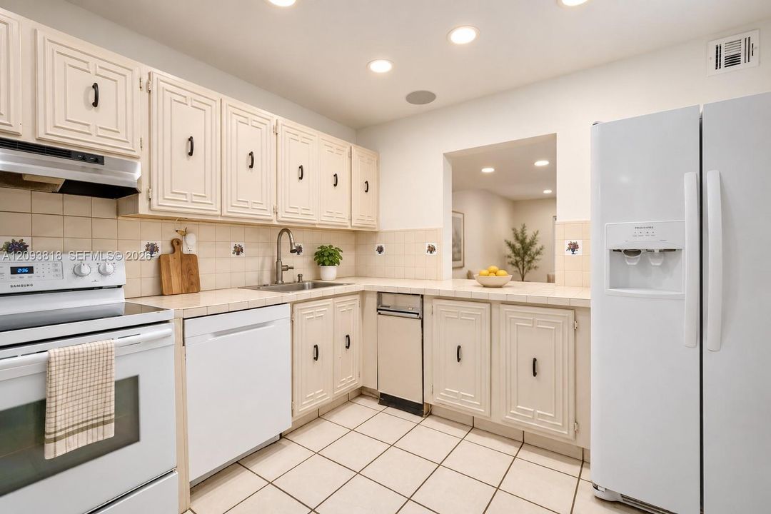 En Venta: $375,000 (2 camas, 1 baños, 1116 Pies cuadrados)