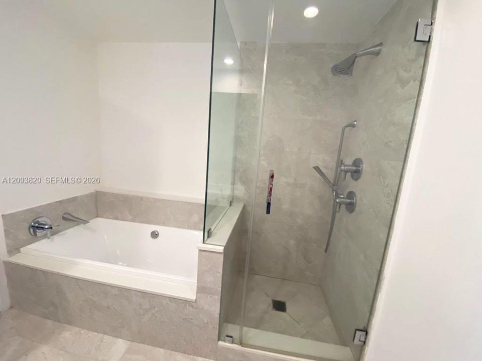 В аренду: $6,000 (1 спален, 1 ванн, 1228 Квадратных фут)