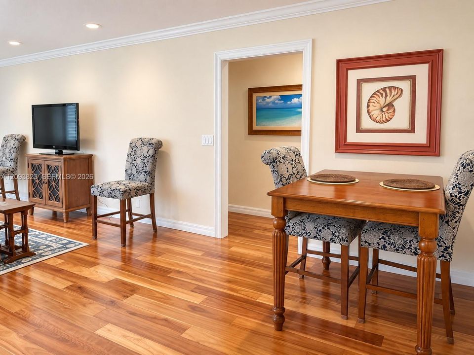 For Rent: $2,500 (2 beds, 2 baths, 920 Square Feet)