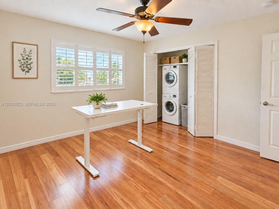 For Rent: $2,500 (2 beds, 2 baths, 920 Square Feet)