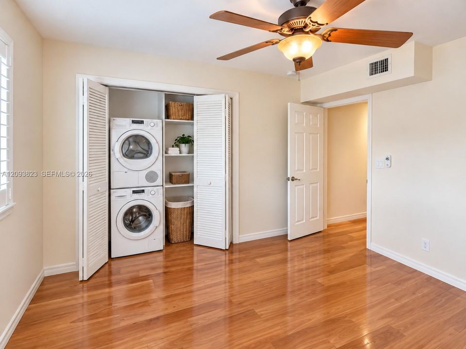 For Rent: $2,500 (2 beds, 2 baths, 920 Square Feet)