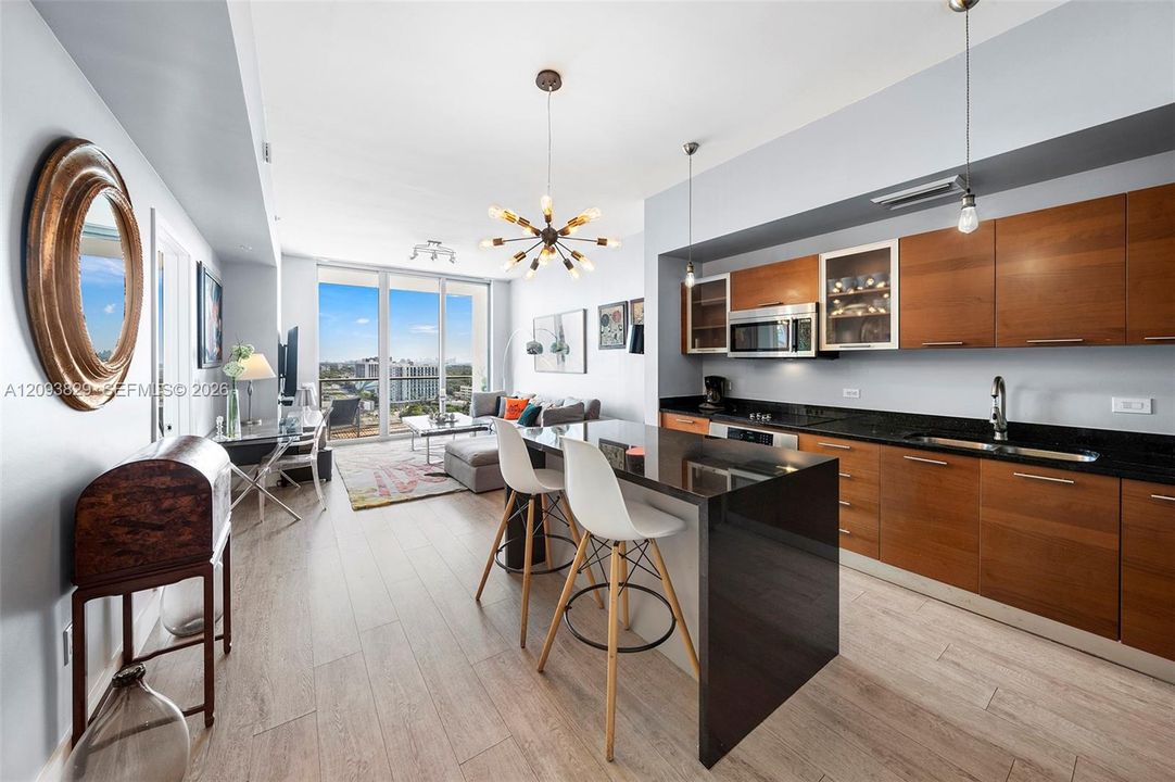 В аренду: $3,700 (1 спален, 1 ванн, 735 Квадратных фут)