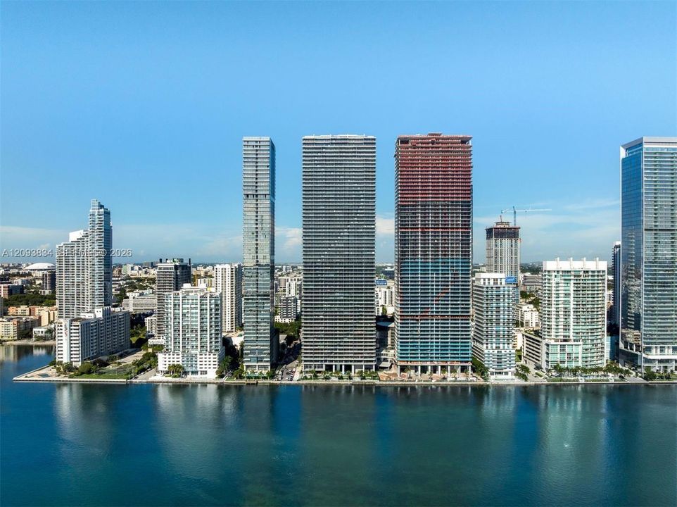 На продажу: $2,100,000 (3 спален, 3 ванн, 1759 Квадратных фут)