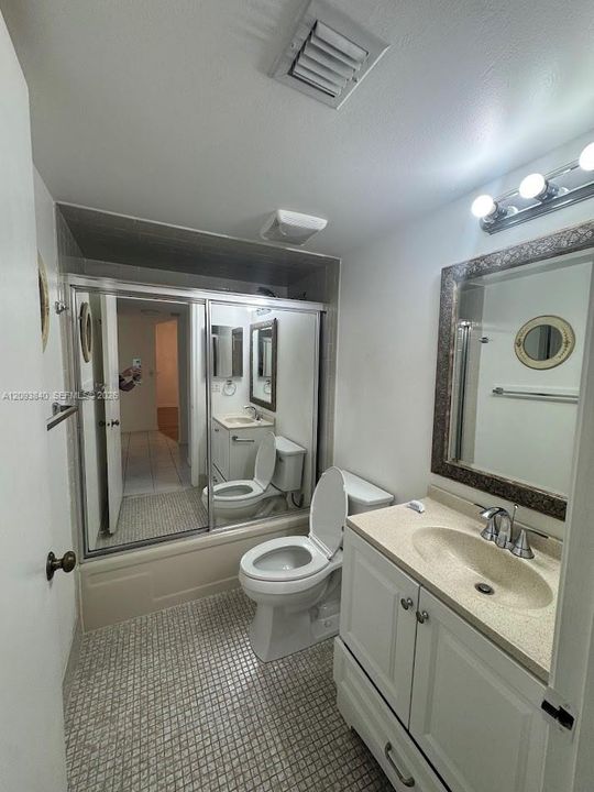 В аренду: $1,800 (2 спален, 2 ванн, 1100 Квадратных фут)