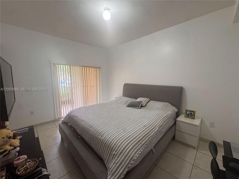 For Rent: $2,695 (3 beds, 2 baths, 1109 Square Feet)