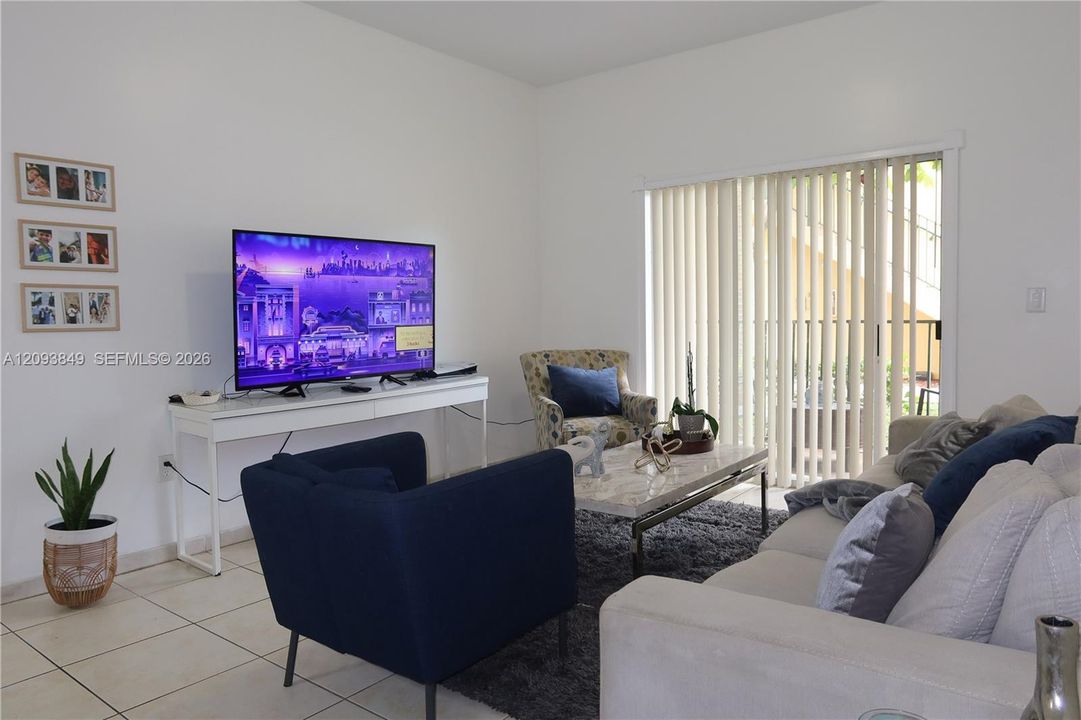 For Rent: $2,695 (3 beds, 2 baths, 1109 Square Feet)