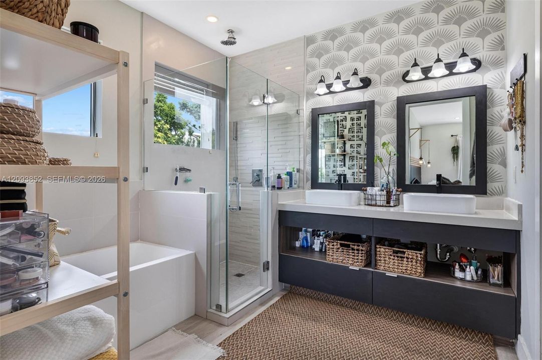 For Sale: $1,449,000 (4 beds, 4 baths, 2490 Square Feet)