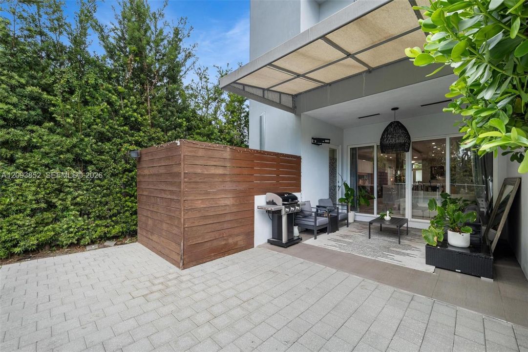 For Sale: $1,449,000 (4 beds, 4 baths, 2490 Square Feet)