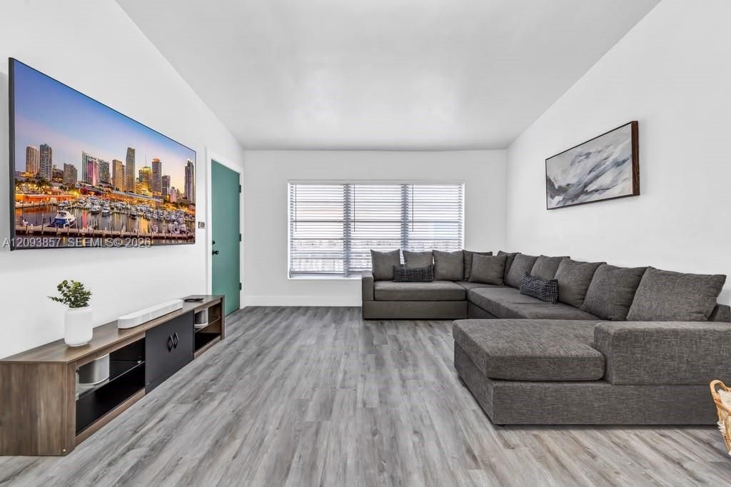For Rent: $3,100 (3 beds, 1 baths, 0 Square Feet)