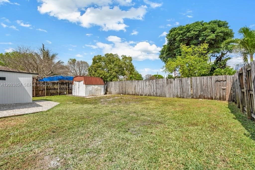 For Rent: $3,100 (3 beds, 1 baths, 0 Square Feet)