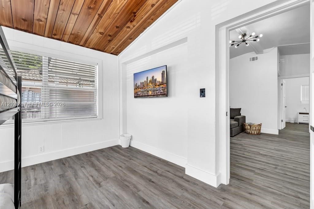 For Rent: $3,100 (3 beds, 1 baths, 0 Square Feet)