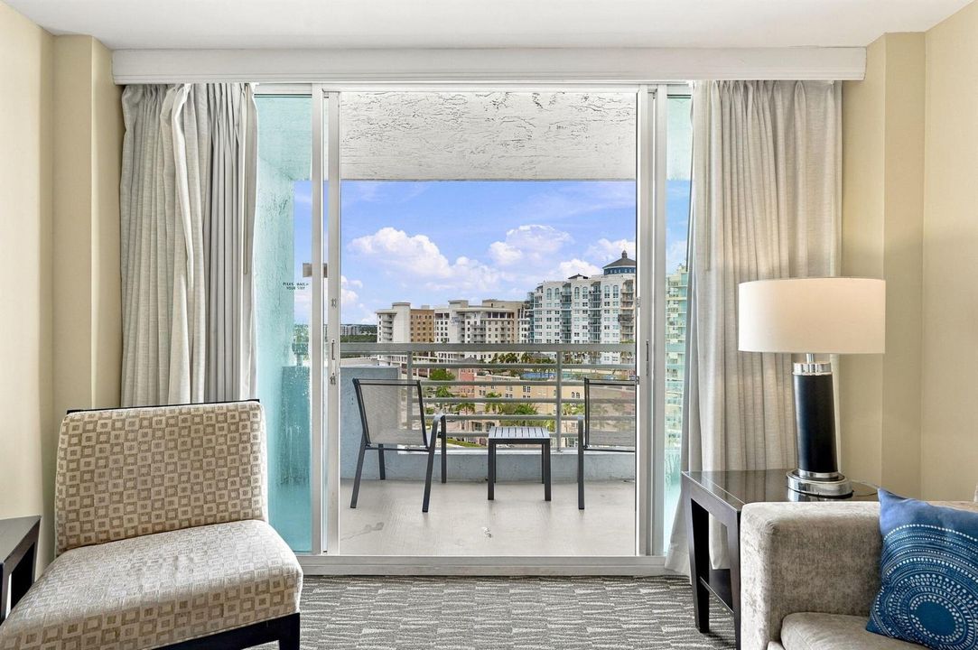 25-web-or-mls-2670_E_Sunrise_Blvd_Unit_1