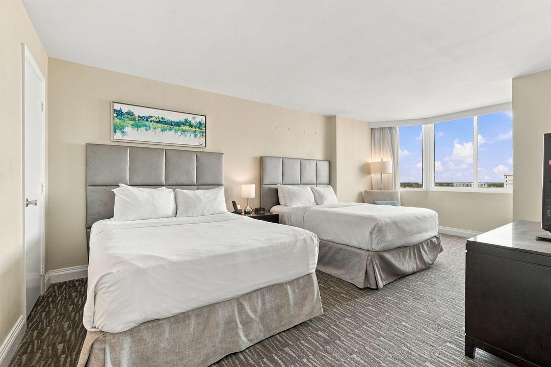 1-web-or-mls-2670_E_Sunrise_Blvd_Unit_11