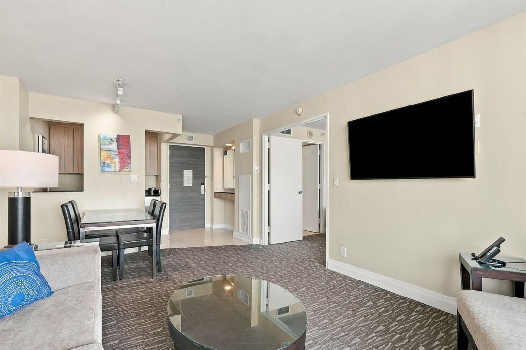 14-web-or-mls-2670_E_Sunrise_Blvd_Unit_1
