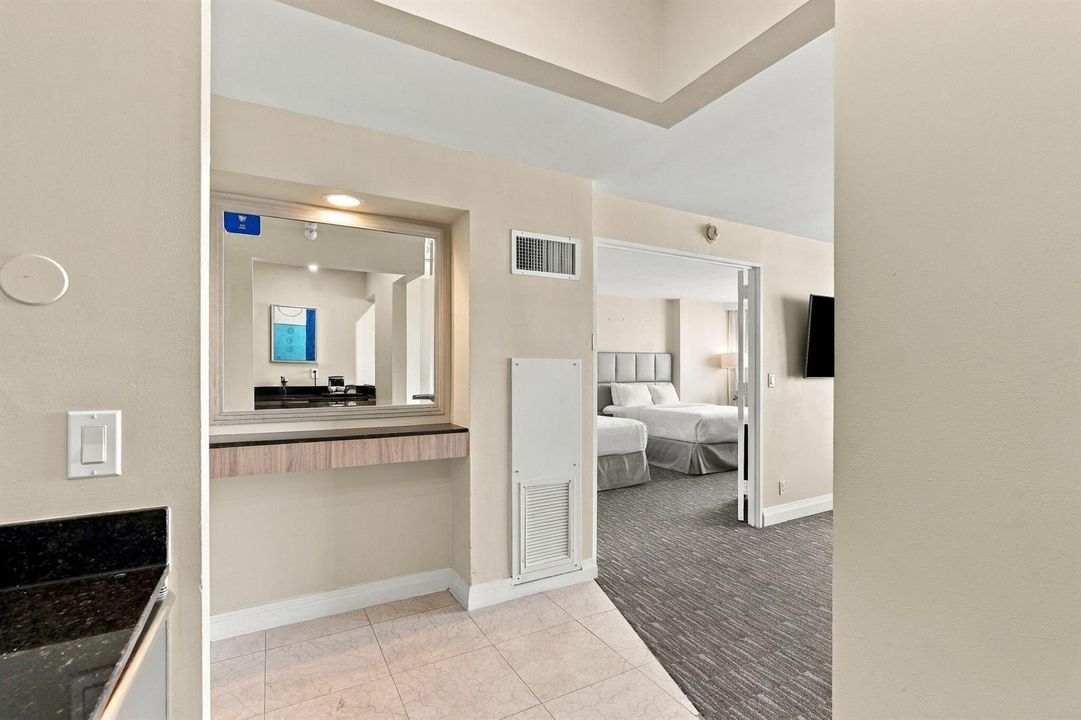 20-web-or-mls-2670_E_Sunrise_Blvd_Unit_1