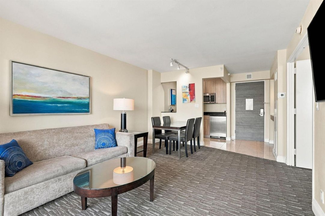 13-web-or-mls-2670_E_Sunrise_Blvd_Unit_1