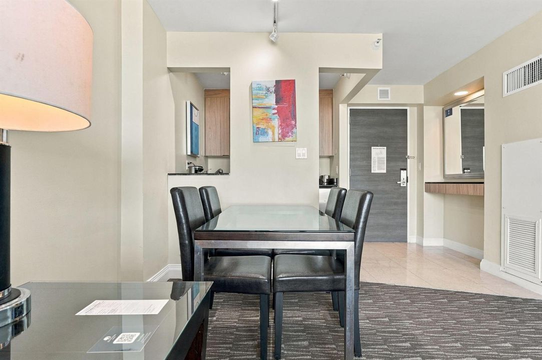 17-web-or-mls-2670_E_Sunrise_Blvd_Unit_1