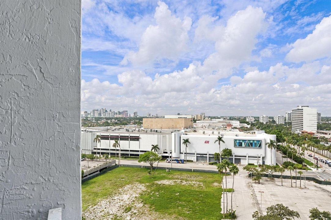 26-web-or-mls-2670_E_Sunrise_Blvd_Unit_1