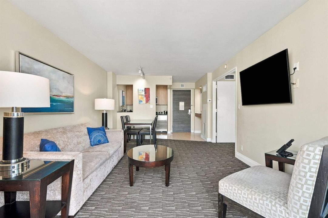 15-web-or-mls-2670_E_Sunrise_Blvd_Unit_1