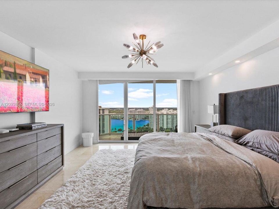 For Sale: $2,150,000 (4 beds, 4 baths, 3530 Square Feet)
