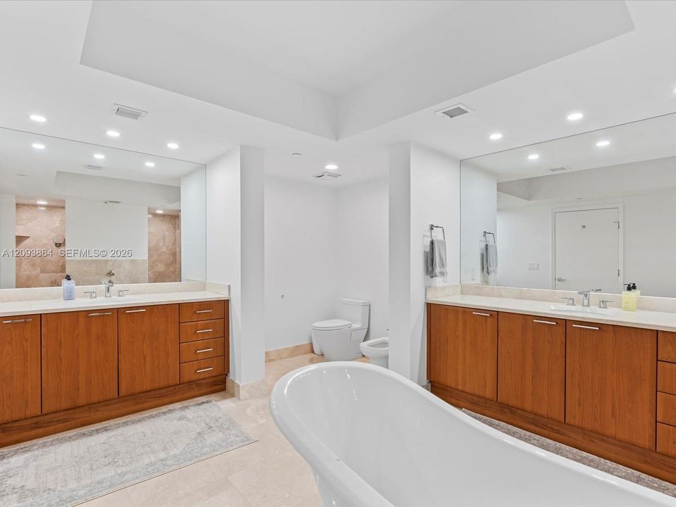 For Sale: $2,150,000 (4 beds, 4 baths, 3530 Square Feet)