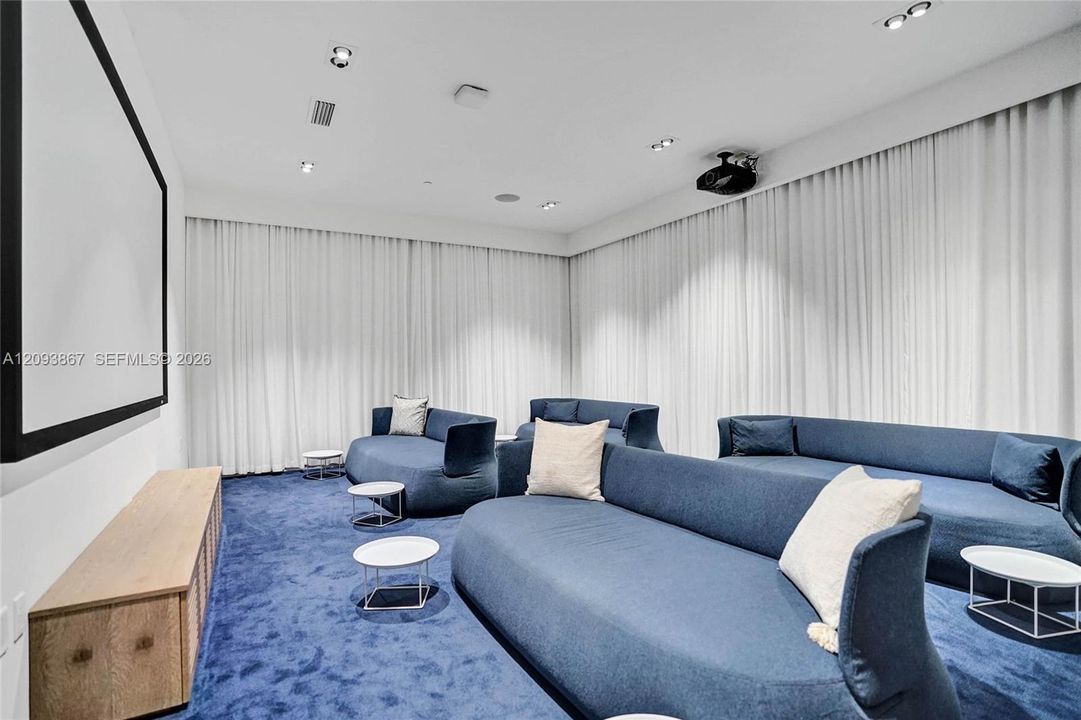 En Venta: $848,000 (2 camas, 1 baños, 821 Pies cuadrados)