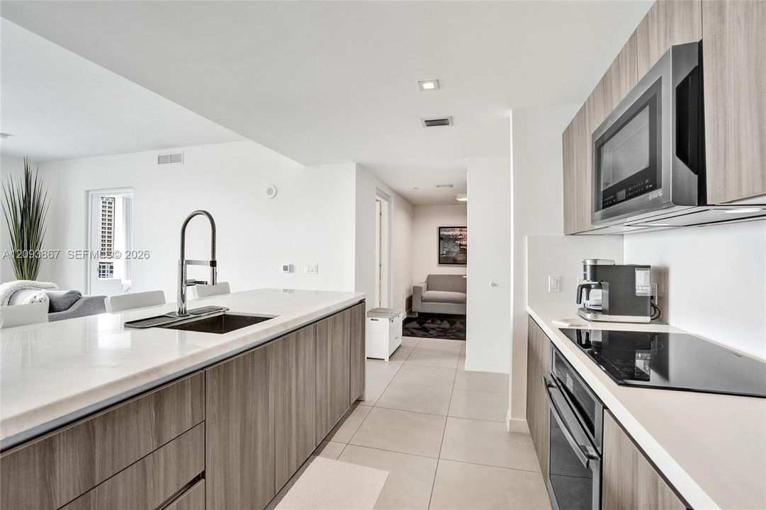 En Venta: $848,000 (2 camas, 1 baños, 821 Pies cuadrados)