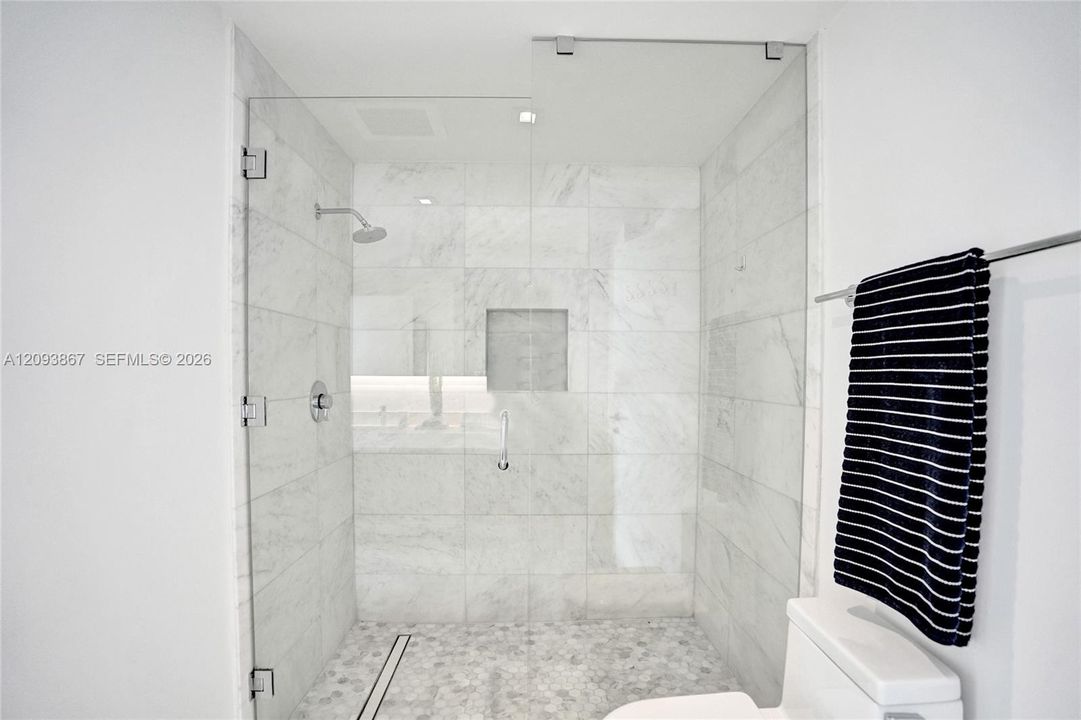 En Venta: $848,000 (2 camas, 1 baños, 821 Pies cuadrados)