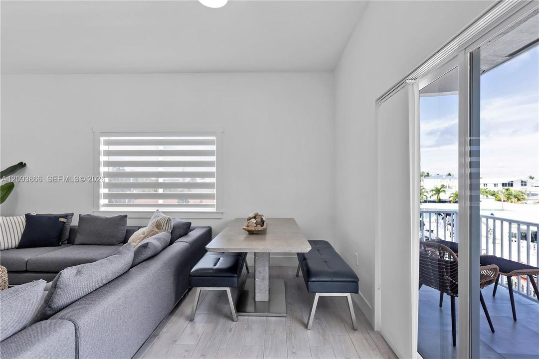 For Sale: $1,600,000 (4 beds, 3 baths, 1428 Square Feet)