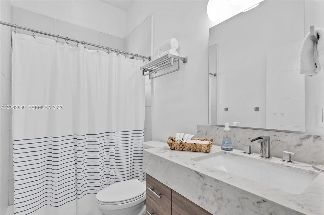 For Sale: $1,600,000 (4 beds, 3 baths, 1428 Square Feet)