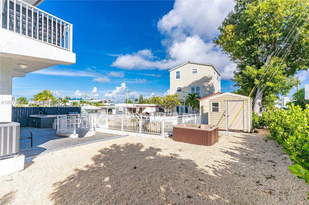For Sale: $1,600,000 (4 beds, 3 baths, 1428 Square Feet)