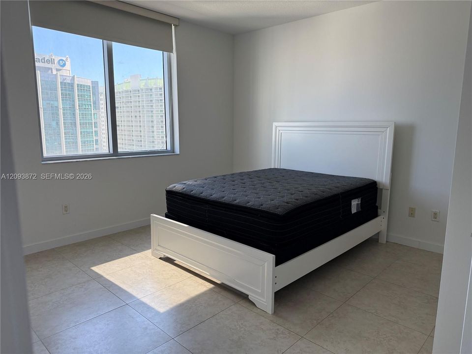 For Rent: $3,050 (1 beds, 1 baths, 963 Square Feet)