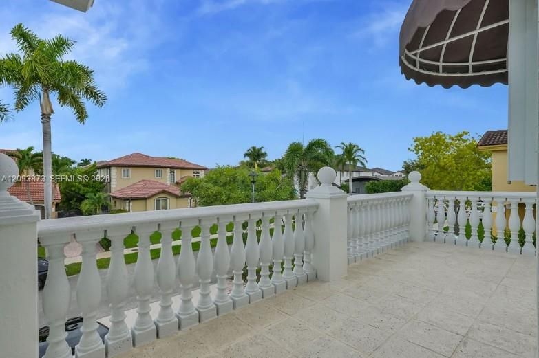 For Sale: $1,200,000 (4 beds, 4 baths, 3177 Square Feet)