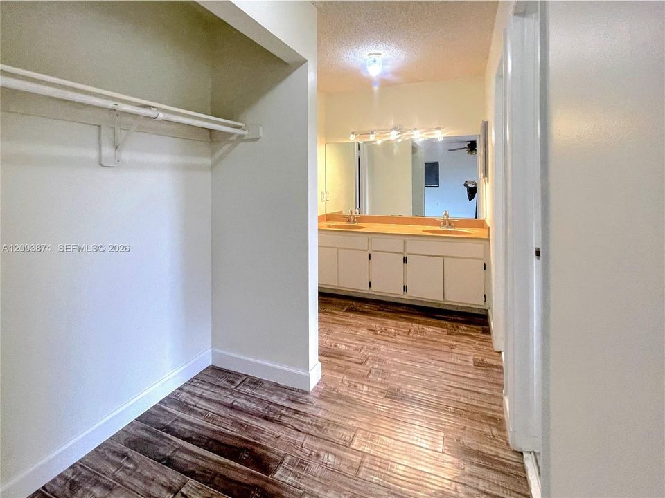 En Renta: $3,300 (3 camas, 2 baños, 1840 Pies cuadrados)