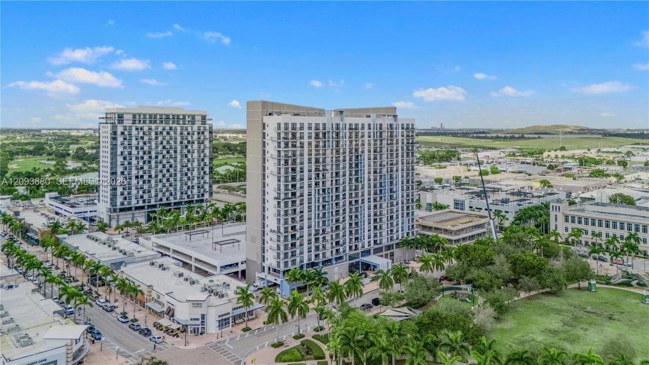 For Rent: $4,000 (2 beds, 2 baths, 1024 Square Feet)