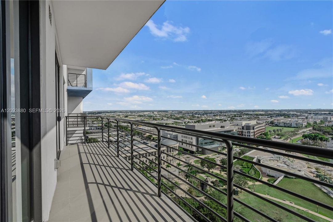 For Rent: $4,000 (2 beds, 2 baths, 1024 Square Feet)