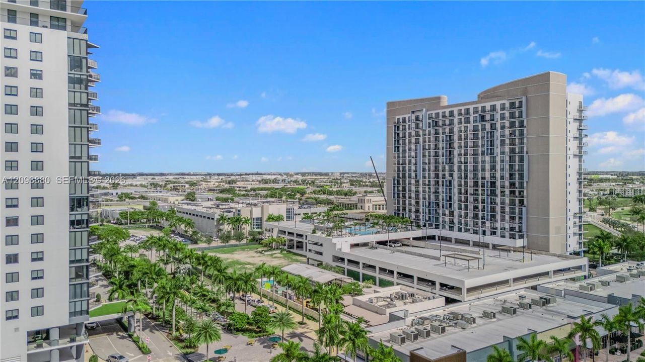 For Rent: $4,000 (2 beds, 2 baths, 1024 Square Feet)