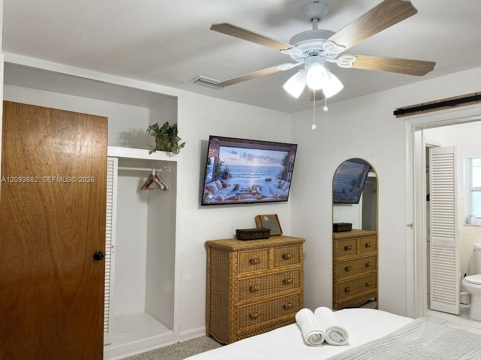 En Venta: $373,000 (2 camas, 2 baños, 924 Pies cuadrados)