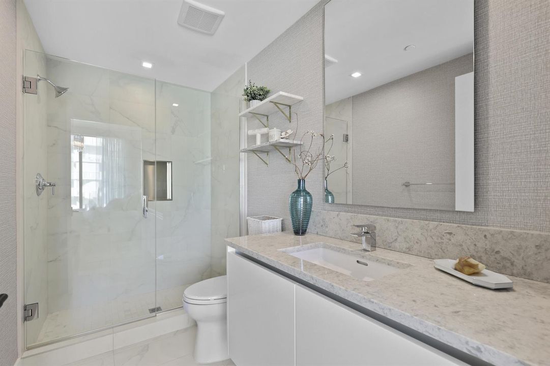 Guest Ensuite Bathroom