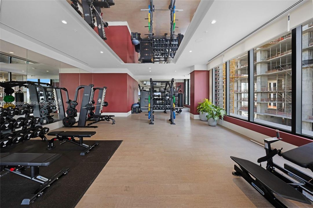 For Sale: $640,000 (1 beds, 1 baths, 522 Square Feet)