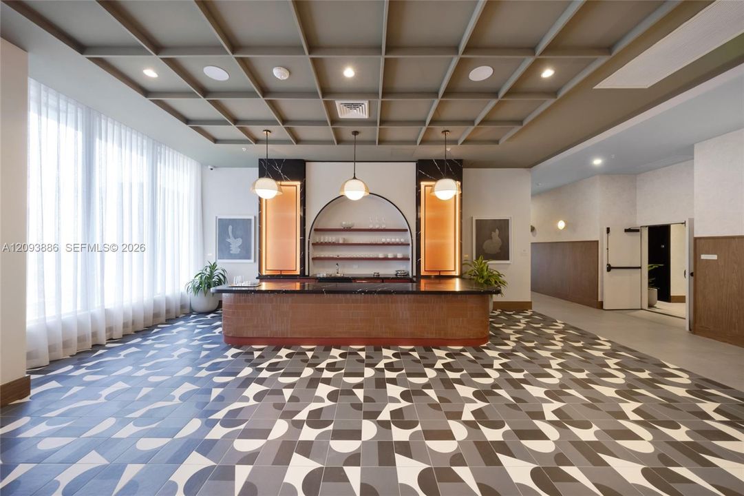 For Sale: $640,000 (1 beds, 1 baths, 522 Square Feet)