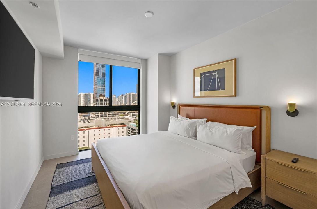 For Sale: $640,000 (1 beds, 1 baths, 522 Square Feet)