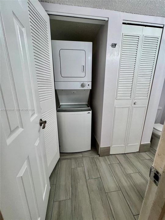 В аренду: $2,290 (2 спален, 2 ванн, 916 Квадратных фут)