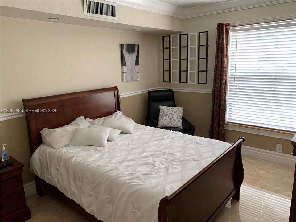 For Rent: $3,275 (3 beds, 2 baths, 1156 Square Feet)