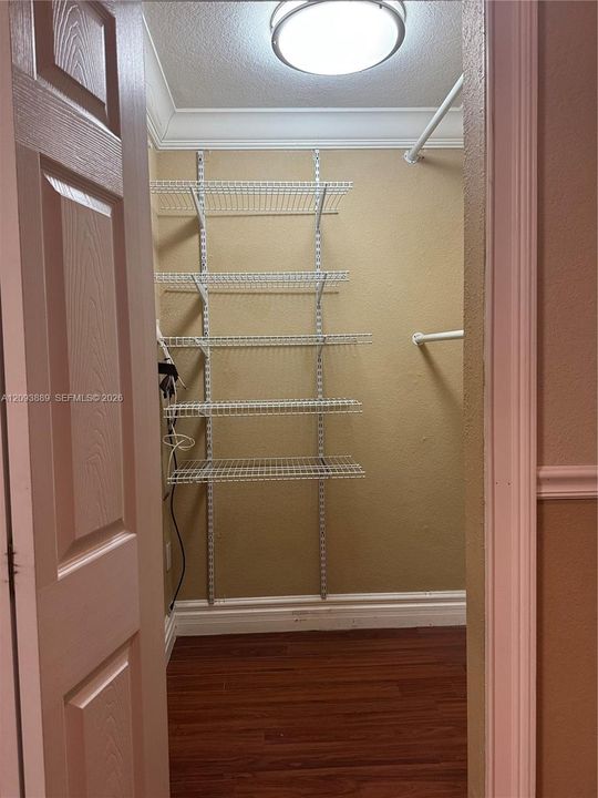 For Rent: $3,275 (3 beds, 2 baths, 1156 Square Feet)